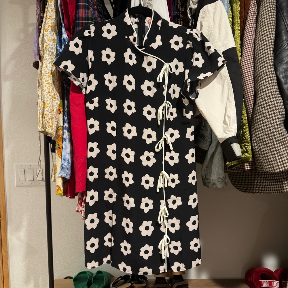 Floral black and white dress